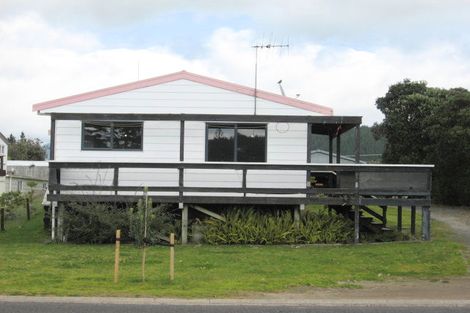 Photo of property in 115a Ocean Road, Whangamata, 3620