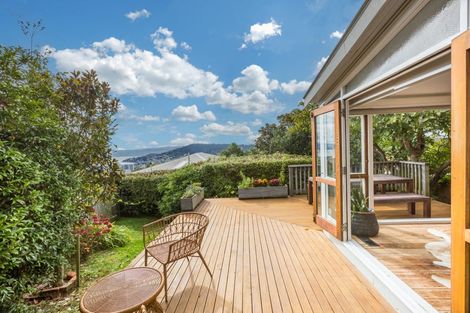 Photo of property in 28 Mortimer Terrace, Aro Valley, Wellington, 6021