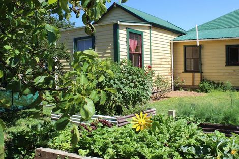 Photo of property in 4 Moreton Road, Carterton, 5713