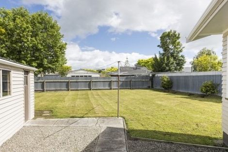 Photo of property in 10 Catlins Crescent, Milson, Palmerston North, 4414