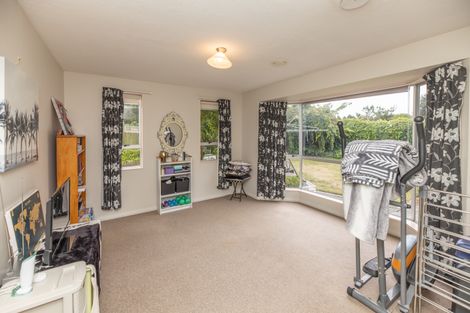 Photo of property in 10a Tracy Place, Redwood, Christchurch, 8051