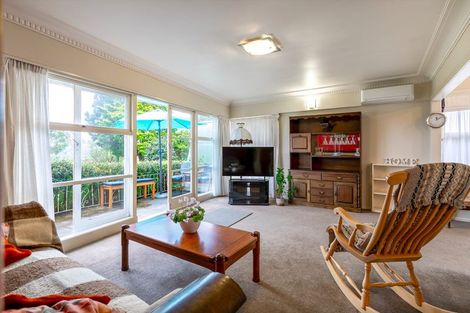 Photo of property in 26 Barron Drive, Green Bay, Auckland, 0604