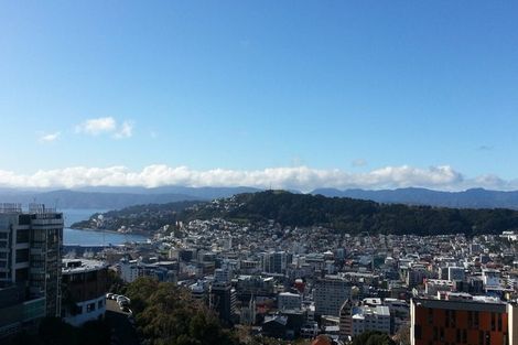 Photo of property in 90 Kelburn Parade, Kelburn, Wellington, 6012