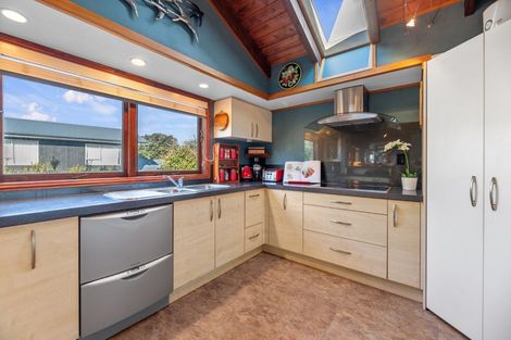 Photo of property in 30 Motiti Road, Papamoa Beach, Papamoa, 3118