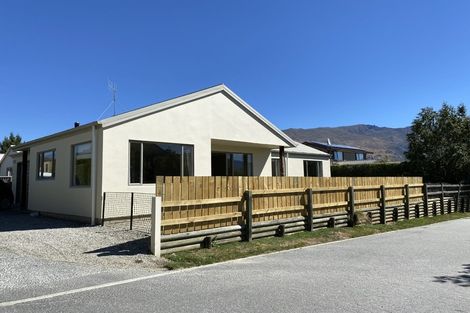 Photo of property in 81a Kings Drive, Wanaka, 9305