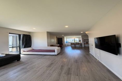 Photo of property in 6 Te Aparangi Road, Papakura, 2110