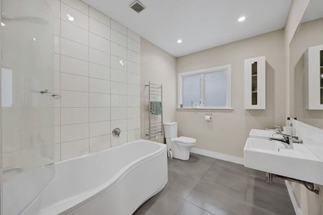 Photo of property in 43 Fox Street, Opunake, 4616