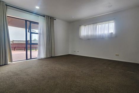 Photo of property in 12 Larkspur Court, The Gardens, Auckland, 2105