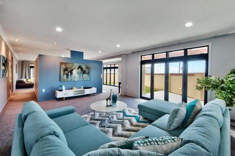 Photo of property in 11k Clearwater Cove, West Harbour, Auckland, 0618