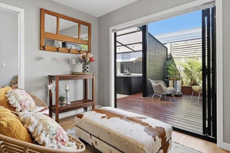 Photo of property in 2 Benmore Crescent, Pyes Pa, Tauranga, 3112