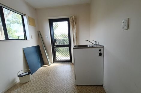 Photo of property in 2/62 Tonar Street, Northcote, Auckland, 0627