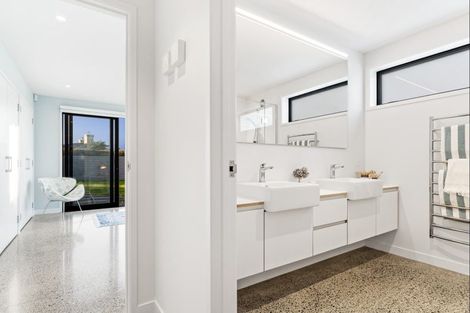 Photo of property in 33 Kokopu Street, Omaha, 0986