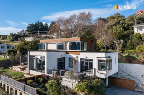 Photo of property in 23 Nore Street, Waihola, Milton, 9073