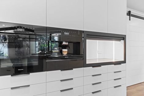 Photo of property in 25b Dolphin Parade, Bell Block, New Plymouth, 4312