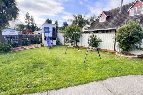 Photo of property in 10 Kanuka Place, Edgecumbe, 3120