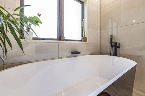 Photo of property in 2 Holmcroft Court, Cracroft, Christchurch, 8022