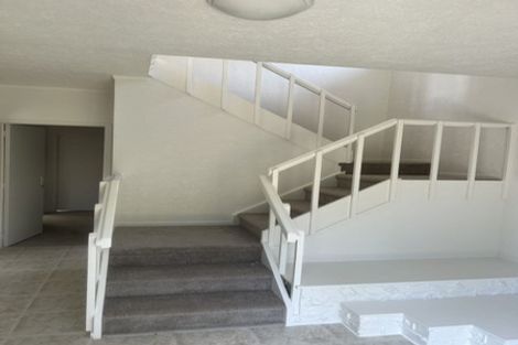 Photo of property in 1/36 Saddleback Rise, Murrays Bay, Auckland, 0630