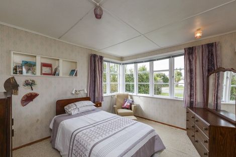 Photo of property in 42 Tweed Street, Roslyn, Palmerston North, 4414
