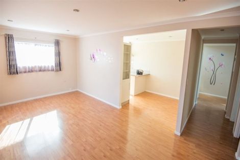 Photo of property in 132a Mcleod Road, Te Atatu South, Auckland, 0610