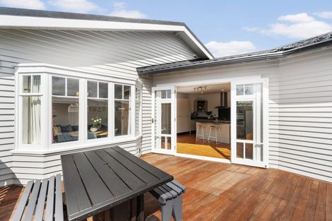 Photo of property in 21 Argentine Avenue, Miramar, Wellington, 6022