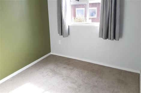 Photo of property in 1/12 Manuka Road, Glenfield, Auckland, 0629