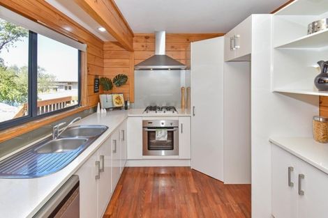 Photo of property in 15 Stevenson Road, Clarks Beach, 2122