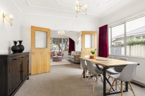 Photo of property in 32 Torridon Road, Miramar, Wellington, 6022