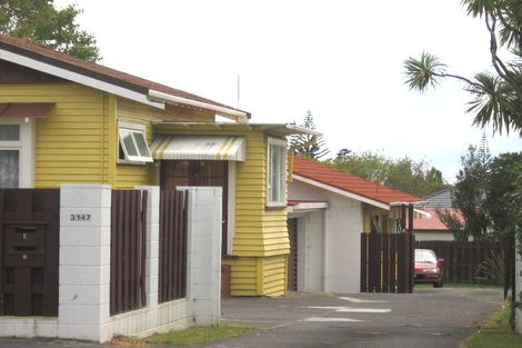 Photo of property in 3147a Great North Road, New Lynn, Auckland, 0600