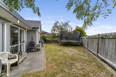 Photo of property in 36 Guildford Drive, Paraparaumu, 5032