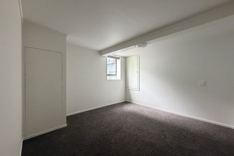 Photo of property in 30 Glencourt Place, Glenfield, Auckland, 0629