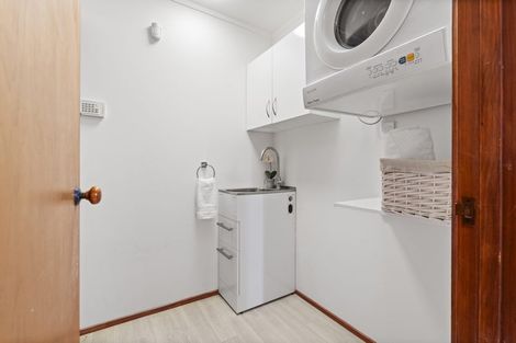 Photo of property in 26 Pacific Parade, Army Bay, Whangaparaoa, 0930