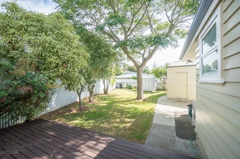 Photo of property in 12 Newcastle Street, Hokowhitu, Palmerston North, 4410