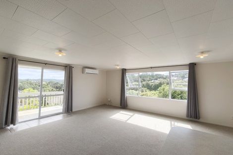 Photo of property in 1/127 Spinella Drive, Bayview, Auckland, 0629