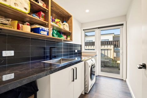 Photo of property in 2 Chatham Street, Waihola, Milton, 9073