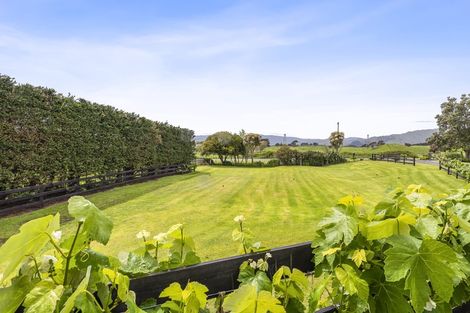 Photo of property in 42 Pukenamu Road, Te Horo, Otaki, 5581