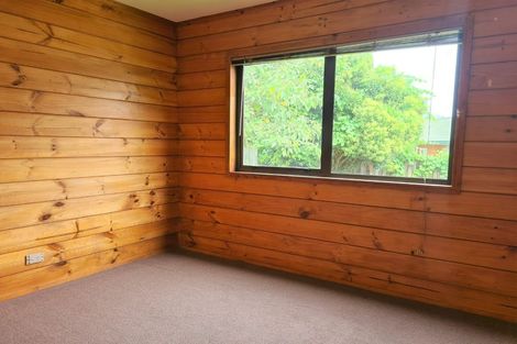 Photo of property in 2/25 Garelja Road, Henderson, Auckland, 0612