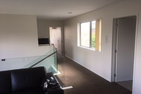 Photo of property in 235b Great North Road, Henderson, Auckland, 0612