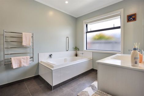 Photo of property in 7 Whiteoak Grove, Tinwald, Ashburton, 7700