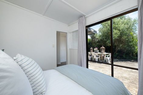 Photo of property in 24 Wellwood Terrace, Te Awanga, 4102