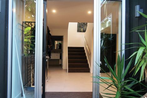 Photo of property in 25a Bayview Place, Cass Bay, Lyttelton, 8082