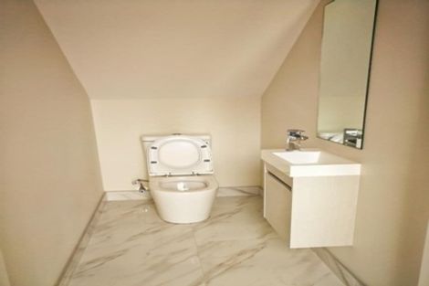 Photo of property in 16 Sunshine Boulevard, Sunnyvale, Auckland, 0612