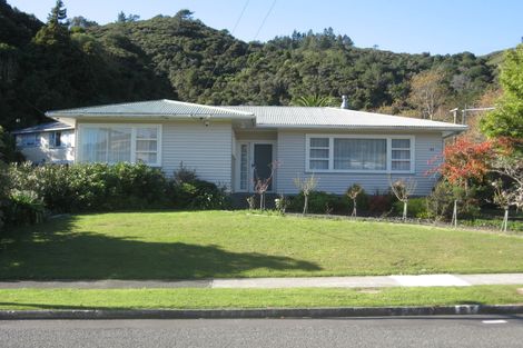 Photo of property in 83 Thomas Street, Stokes Valley, Lower Hutt, 5019