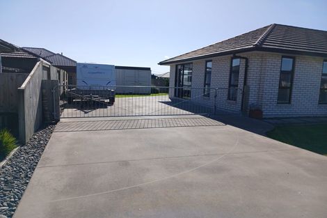 Photo of property in 12 Costello Drive, Ngatea, 3503