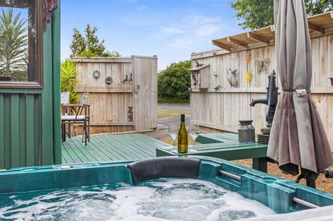 Photo of property in 65 Gibson Road, Dinsdale, Hamilton, 3204