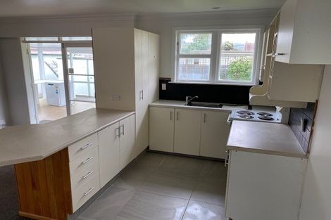 Photo of property in 16 Stamford Grove, Avalon, Lower Hutt, 5011