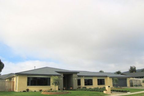 Photo of property in 9 Datum Way, Paraparaumu, 5032