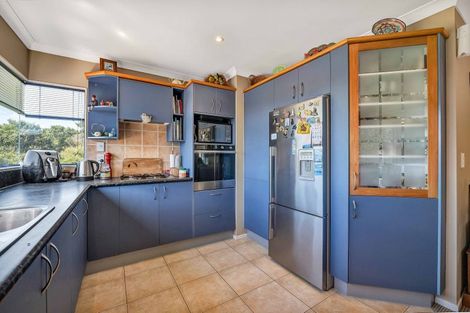 Photo of property in 30 Moulton Street, Moturoa, New Plymouth, 4310