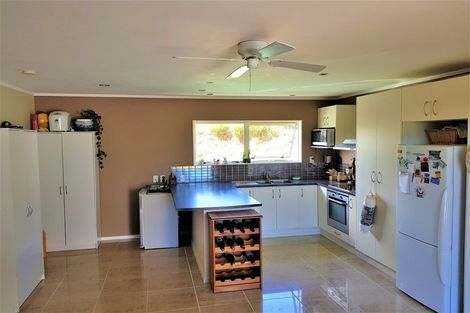 Photo of property in 1246 Babylon Coast Road, Omamari, Dargaville, 0373