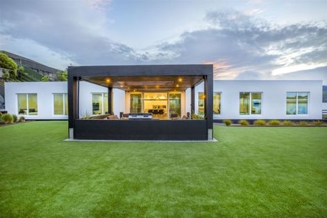 Photo of property in 19 Mervyn Kemp Drive, Tawa, Wellington, 5028