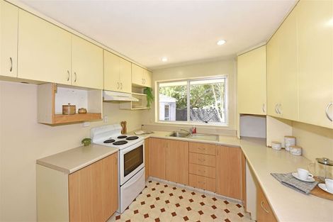Photo of property in 11 Glen Place, Parklands, Christchurch, 8083